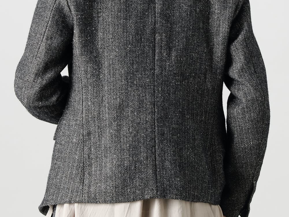 KLASICA 22-23AW(秋冬) トラッド回帰。時に大人の装い - 22C-40BLZ-HUNTS 10ボタン ドール ブレザー - クラッシック ヘリング ボーン - 22C-72SH39-SH-039-Sand オーバー サイズ クラッシック ワイド シャツ サンド 2-03