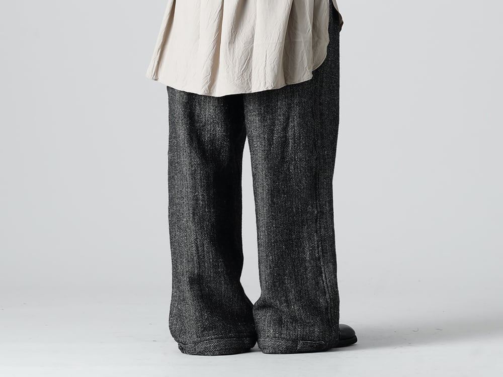 KLASICA 22-23AW(秋冬) レーヨンシャツとワイドパンツでこなれた着崩しを実現 - 22C-42TRS-GARNER ワイド ストリング トラウザー - クラッシック ヘリング ボーン - 788Z_H バックジップブーツ ダブルソール - ホース フルグレイン レザー 3-005
