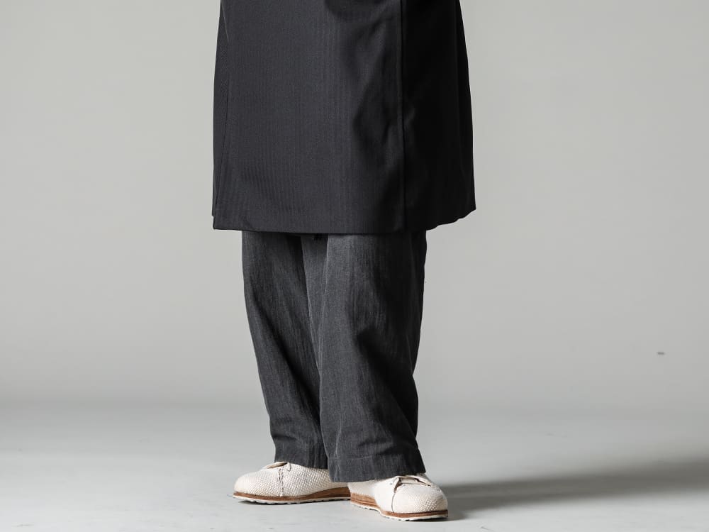 Norwegian Rain-ノルウェージャンレイン 22-23AW(秋冬) JAN-JAN VAN ESSCHEのエントリーアイテムとも言えるベーシックワイドパンツ - TROUSERS#67-トラウザー #67 スミ ウール/リネン ツイル- 8185-PTR2-linen cotton-アップヒーヴァルウェッジ スニーカー ロー 3-003
