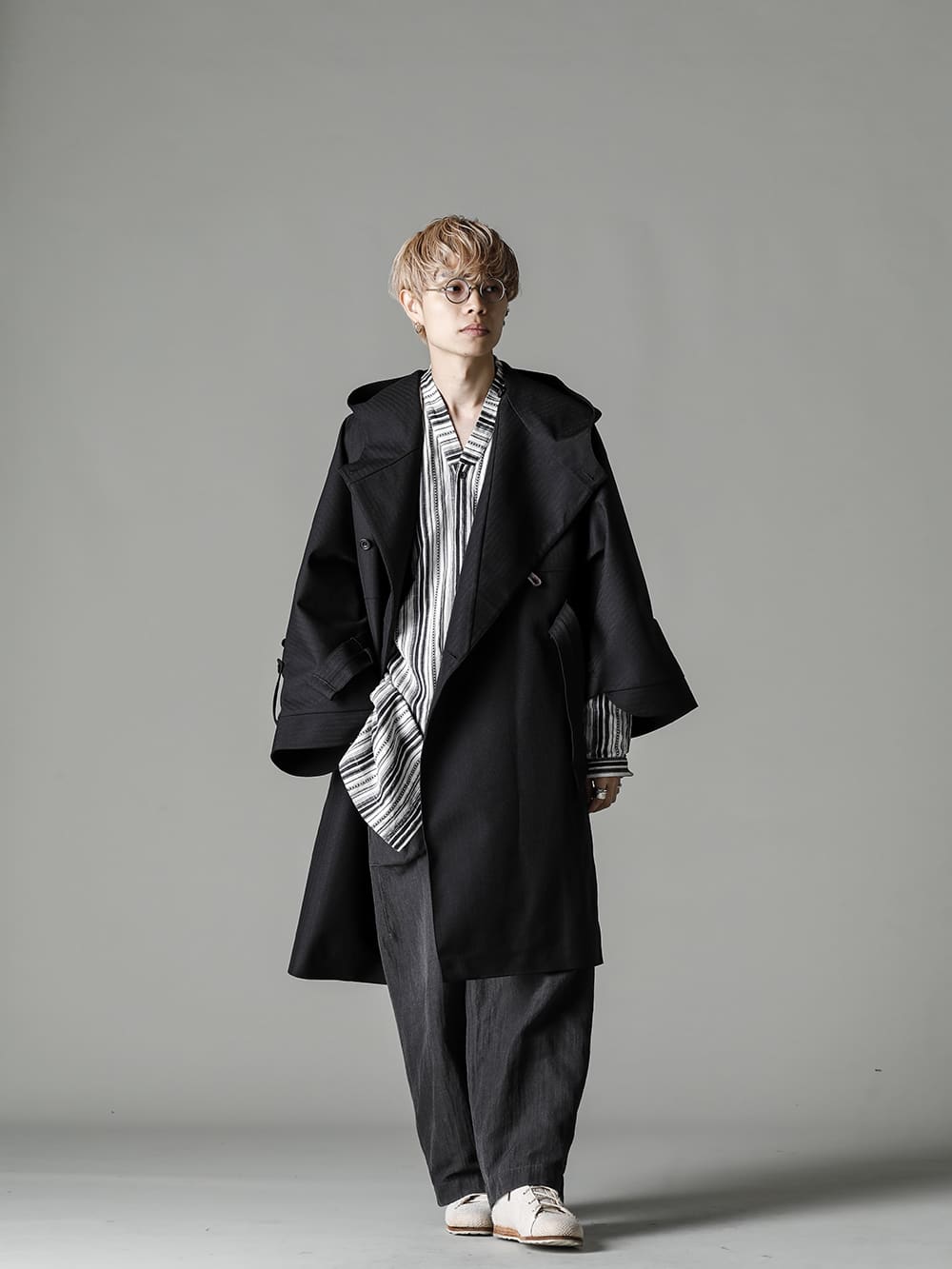 Norwegian Rain-ノルウェージャンレイン 22-23AW(秋冬) JAN-JAN VAN ESSCHEのエントリーアイテムとも言えるベーシックワイドパンツ - Rive-Gauche-Redux-Unisex-Herringbone-Black-リヴ ゴージュ リダックス ユニセックス - SHIRT#91-シャツ #91 コットン/リネン コントラスト ストライプ - TROUSERS#67-トラウザー #67 スミ ウール/リネン ツイル- 8185-PTR2-linen cotton-アップヒーヴァルウェッジ スニーカー ロー 3-005