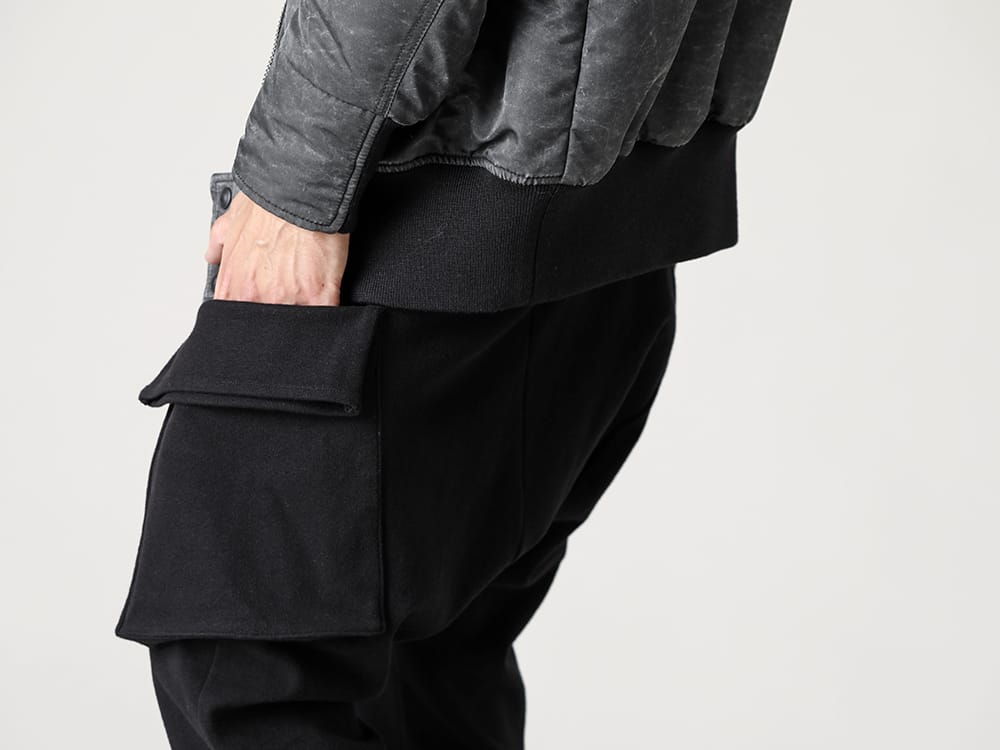 RIPVANWINKLE 2022-23AW Bomber heat cut sew made with a combination of thermal fabric. - RB-430-Deep-Black Bush Easy Jersey Deep Black
 3-006