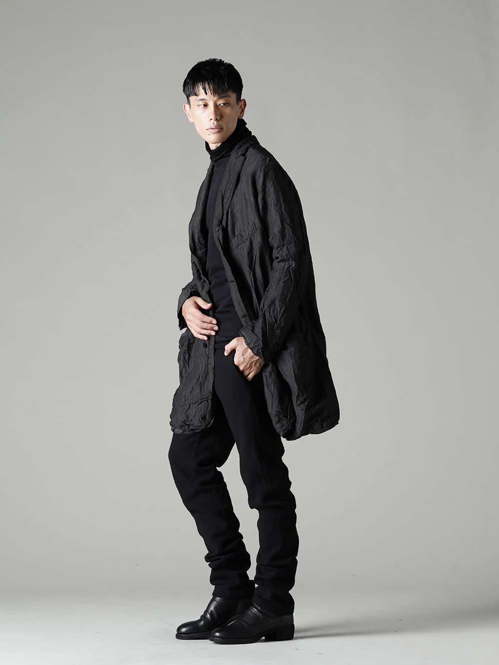 GARMENT REPRODUCTION OF WORKERS(ガーメント リプロダクション オブ ワーカース) 22-23(秋冬) アーサー コート＋フォルメ デ エクスプレッション：コントゥア パンツ - Arthur-Coat-Gray-Stripe アーサー コート グレー ストライプ - TTC-swcm-blk コットンボトルネック ブラック - UP110-354B コントゥア パンツ 2.0 - 788Z_H バックジップブーツ ダブルソール - ホース フルグレイン レザー 3-002