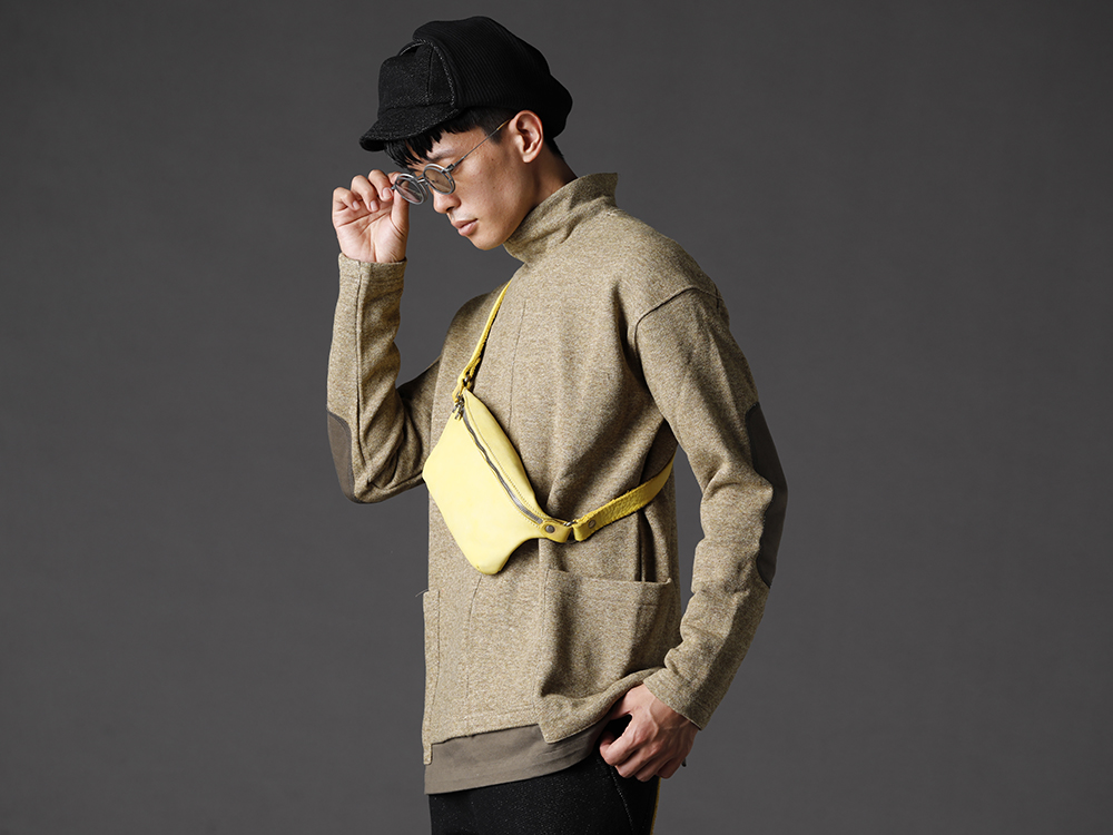 ザ ヴィリディアン / リガーズ / グイディ 2022-23AW - インナーにも使いやすい秋カラーのプルオーバー - VI-3533-01-Beige(綿ウール裏毛 ハイネックプルオーバー ベージュ) VI-3548-09(綿ウール キャップ) RG2001TVA-Gray-Gray-Clear(リガーズ コラボレーション サングラス グレー+グレー / L.ミラー) BV06-CO84T(スモール クロッシー ボディ バッグ ソフト ホース フルグレイン レザー CO84T) - 2-002