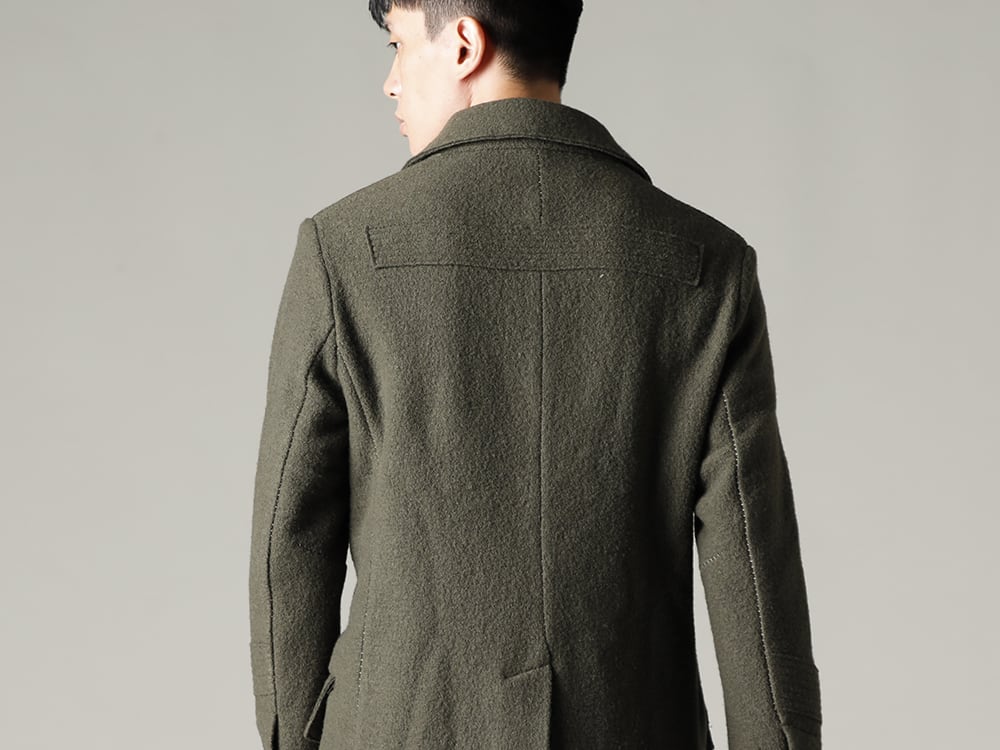 masnada(マスナダ) 22-23AW(秋冬) アシンメトリーにデザインされたダブルブレステッド調デザイン  - M2936 ギャリソン ポケット コート  2-002