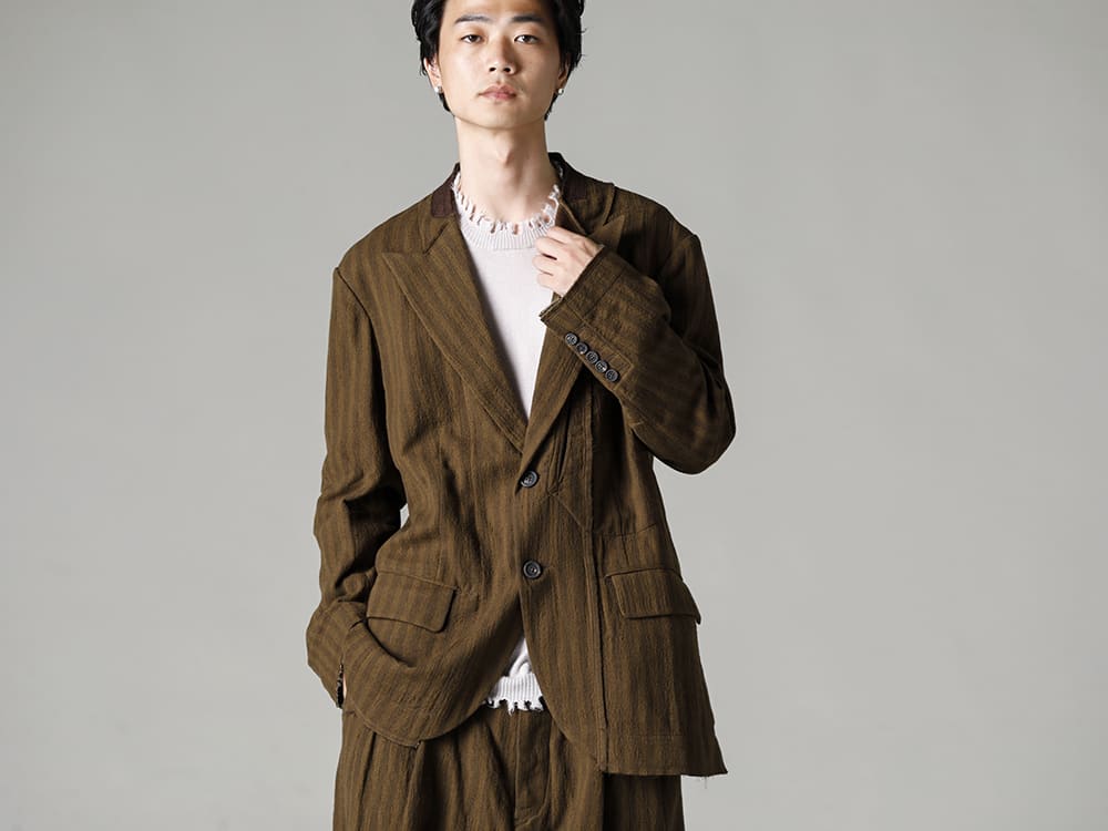 ZIGGY CHEN-ジギーチェン 22-23AW(秋冬) ZIGGY CHEN ストライプジャケット 細部のディテールまで拘りを感じるデザイン、着心地ともに洗練されたジャケット -  0M2230919-ウルトラライトウェイト 2ボタンブレザー - UK7553-Off-White-ロングスリーブ ニットトップ. オフホワイト