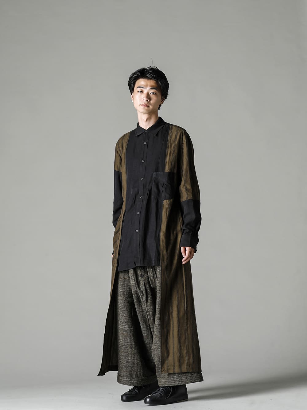 ZIGGY CHEN(ジギー チェン) 22-23AW(秋冬) 0M2230719 Bi-カラー フロントスリット シャツローブ