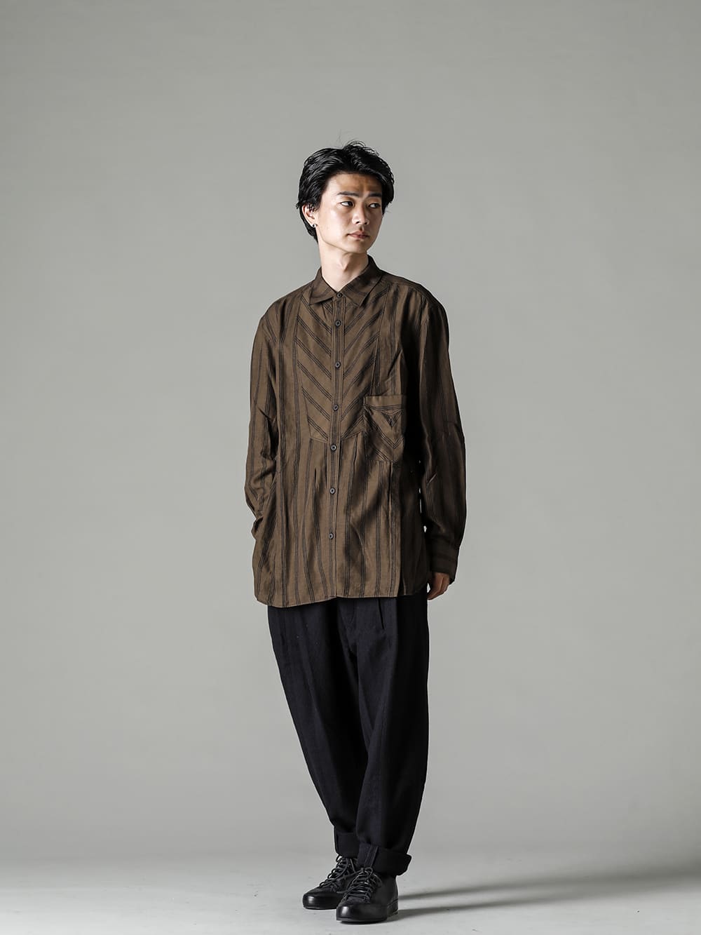 ZIGGY CHEN(ジギー チェン) 22-23AW(秋冬) 0M2230706 フロントスリット ポケットシャツ 5-001