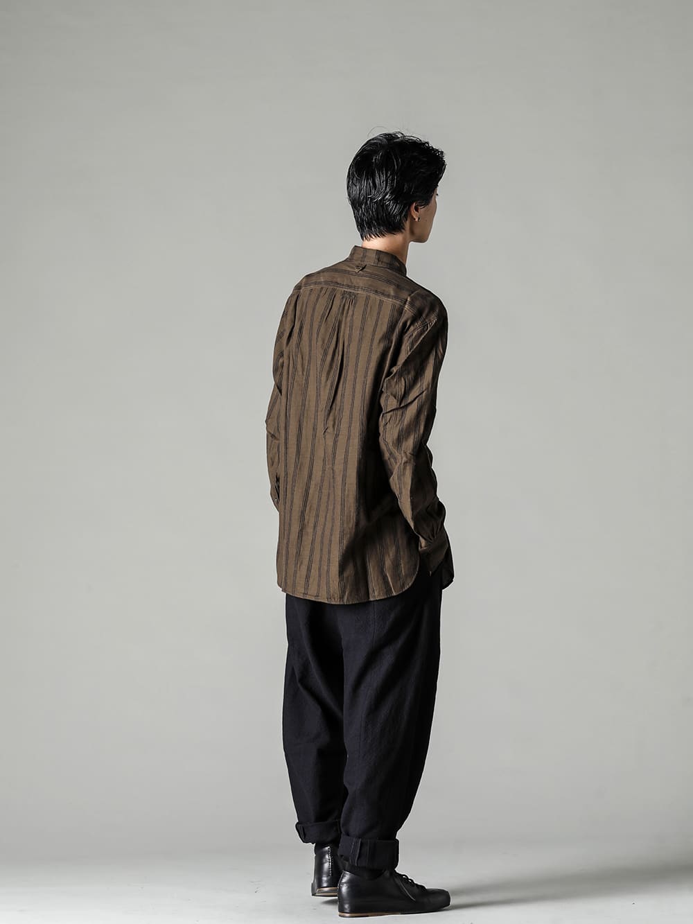 ZIGGY CHEN(ジギー チェン) 22-23AW(秋冬) 0M2230706 フロントスリット ポケットシャツ 5-003