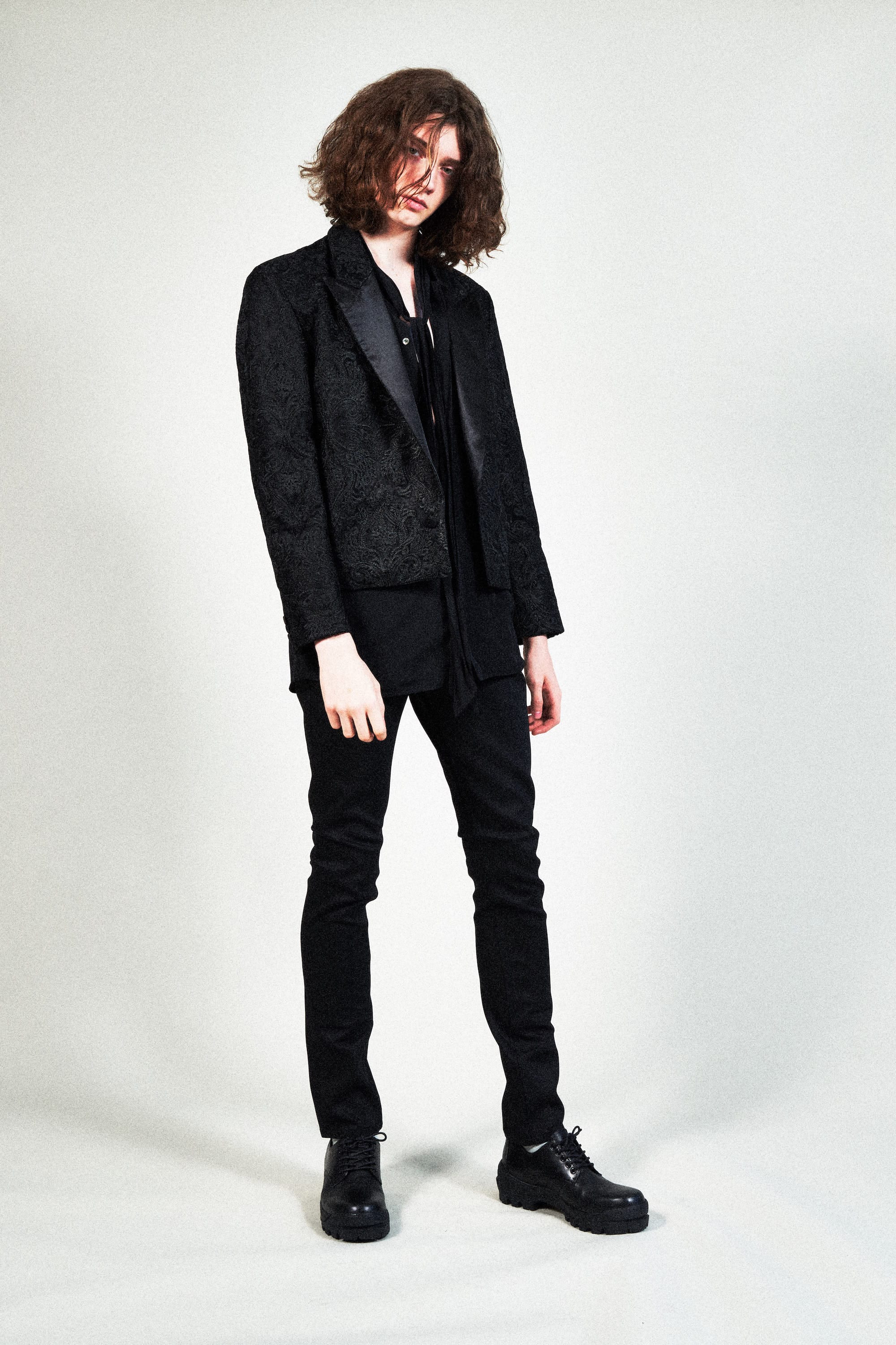 GalaabenD - ガラアーベント - 2023SS(春夏)コレクション「new-age music」 ルック - GalaabenD 23SS(春夏) Collection 店頭受注予約会開催 - 2-001