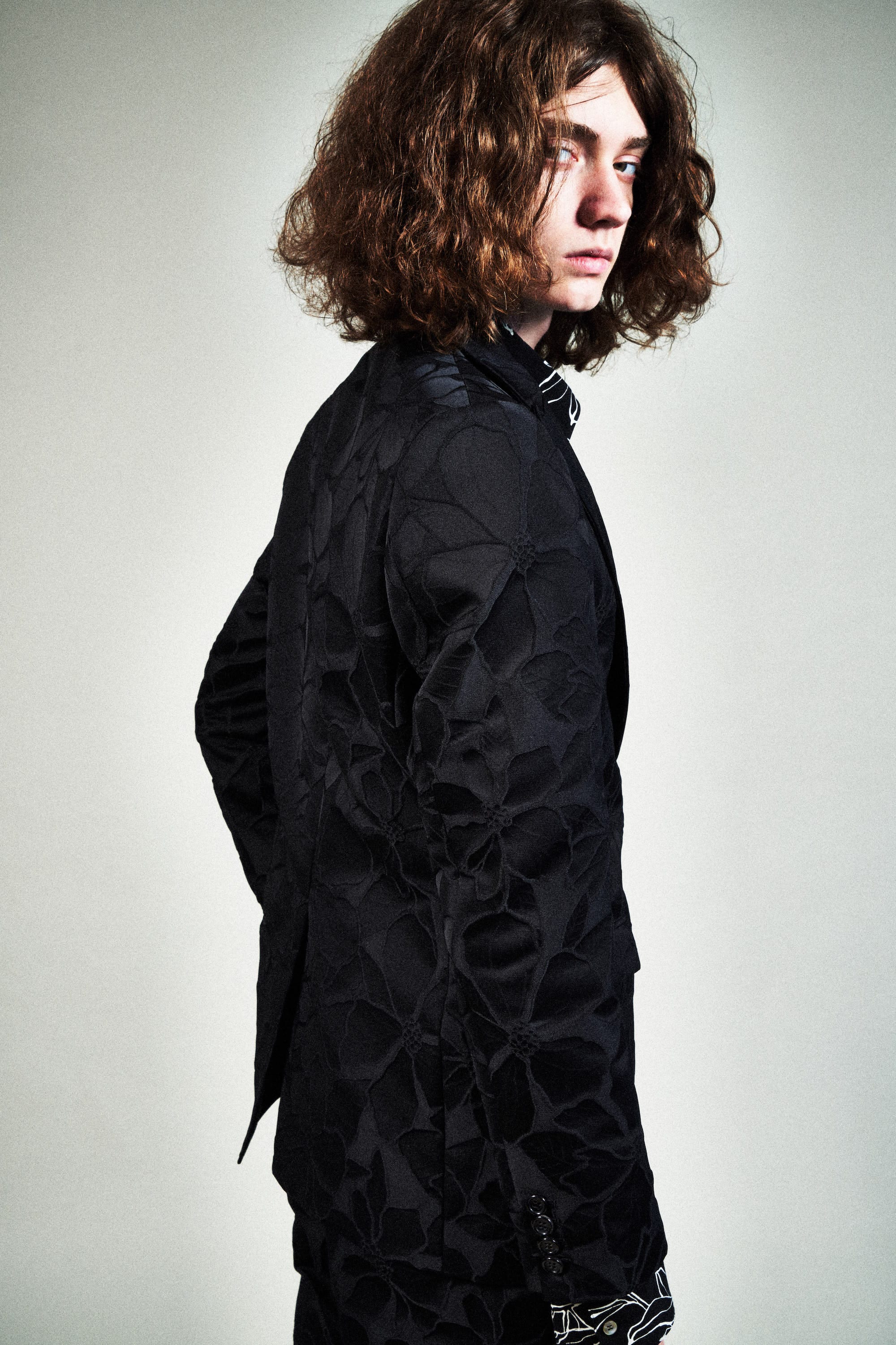 GalaabenD - ガラアーベント - 2023SS(春夏)コレクション「new-age music」 ルック - GalaabenD 23SS(春夏) Collection 店頭受注予約会開催 - 2-001