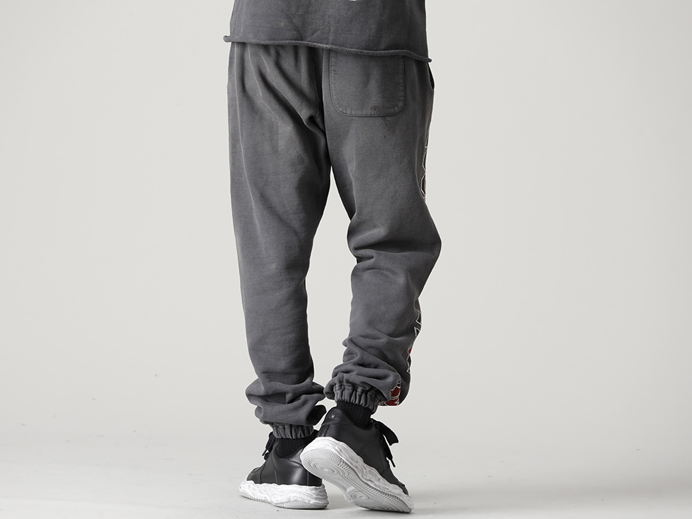 ©️SAINT M×××××× 2022-23秋冬系列的第6波单品发布了!现在店铺和网购同时开始销售! - SM-A22-0000-053(DENIM TEARS × ©SAINT M×××××× SAINT TEARS HOLY GRAIL Sweat pants Black) - 1-005