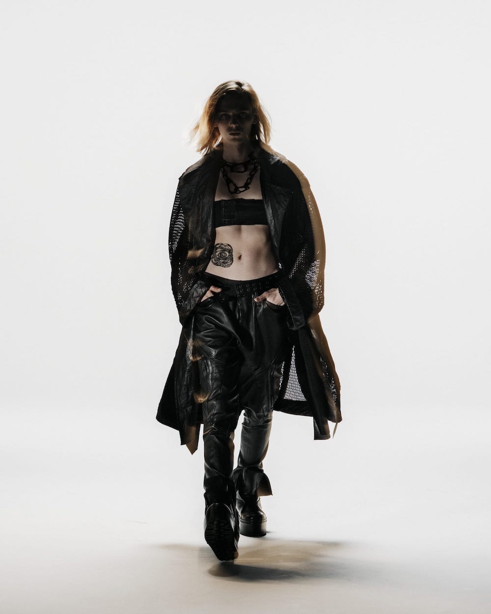 只今よりJULIUS(ユリウス) 2023SS(春夏)コレクションのオンライン先行予約受付を開始いたします! - 1-003