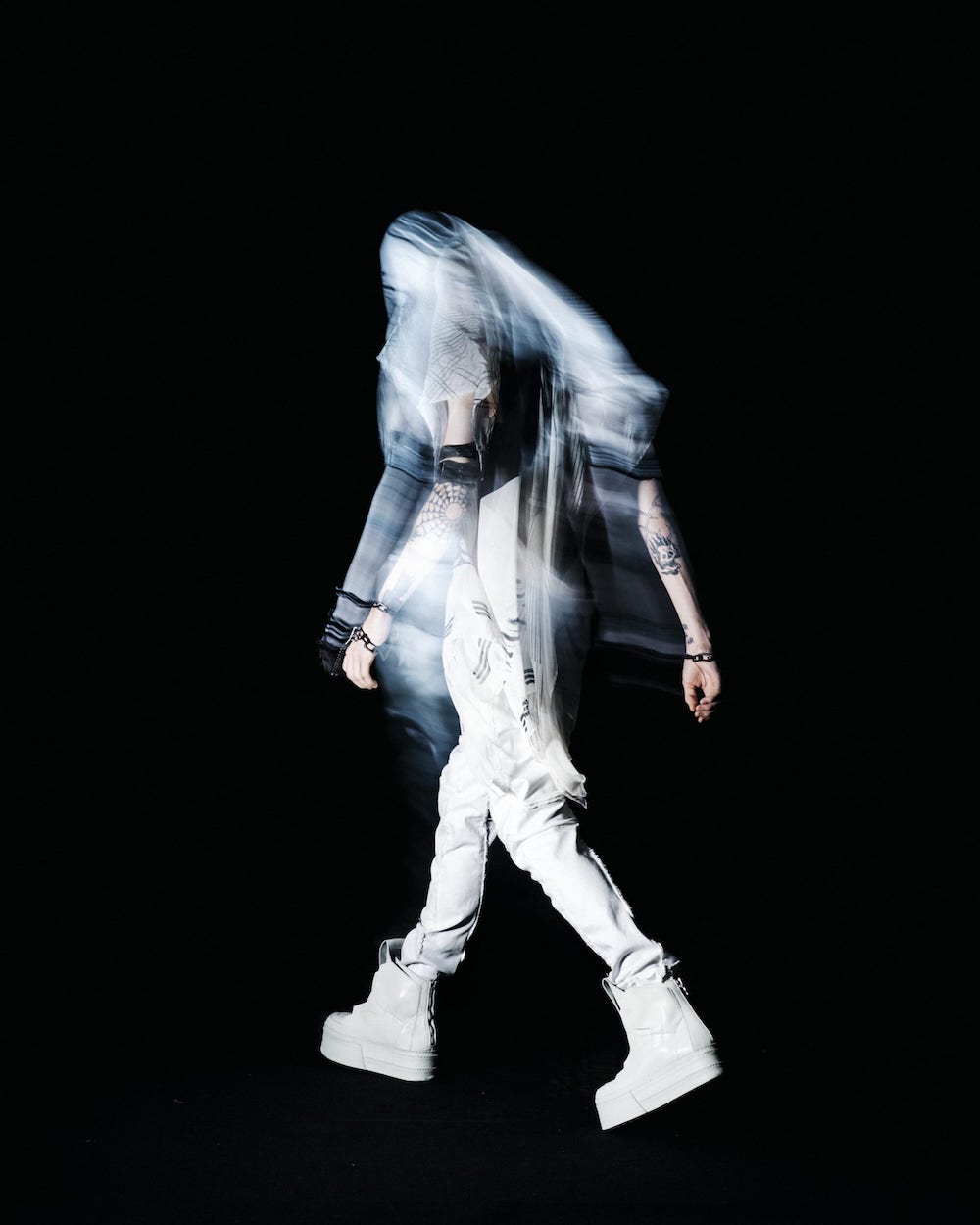 只今よりJULIUS(ユリウス) 2023SS(春夏)コレクションのオンライン先行予約受付を開始いたします! - 1-007