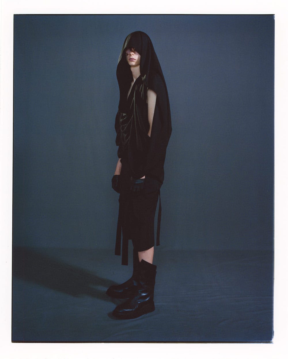 只今よりJULIUS(ユリウス) 2023SS(春夏)コレクションのオンライン先行予約受付を開始いたします! - 2-007