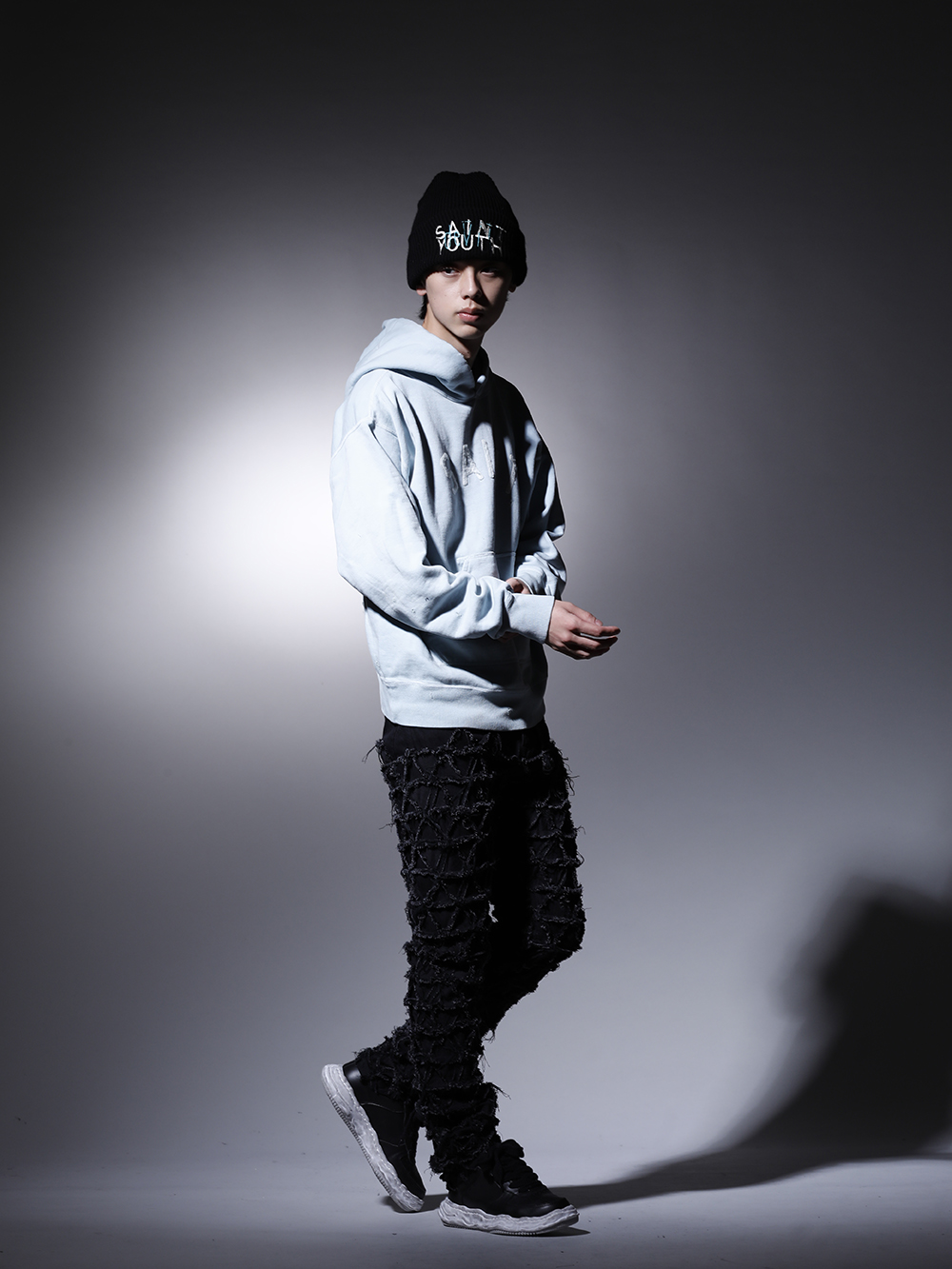 SAINT M×××××× / PHENOMENON / Maison MIHARAYASUHIRO 2022-23AW - Timely styling for a vintage look. - SM-A22-0000-022(HOLY RELICS FELT Hoodie) SM-A22-0000-044(SAINT YOUTH Knit Cap) ILLPT22A-009-black(Delta Denim pants Black) A07FW706-Black(-WAYNE low-original distressed effect sole leather Low-Top sneakers Black) - 1-002