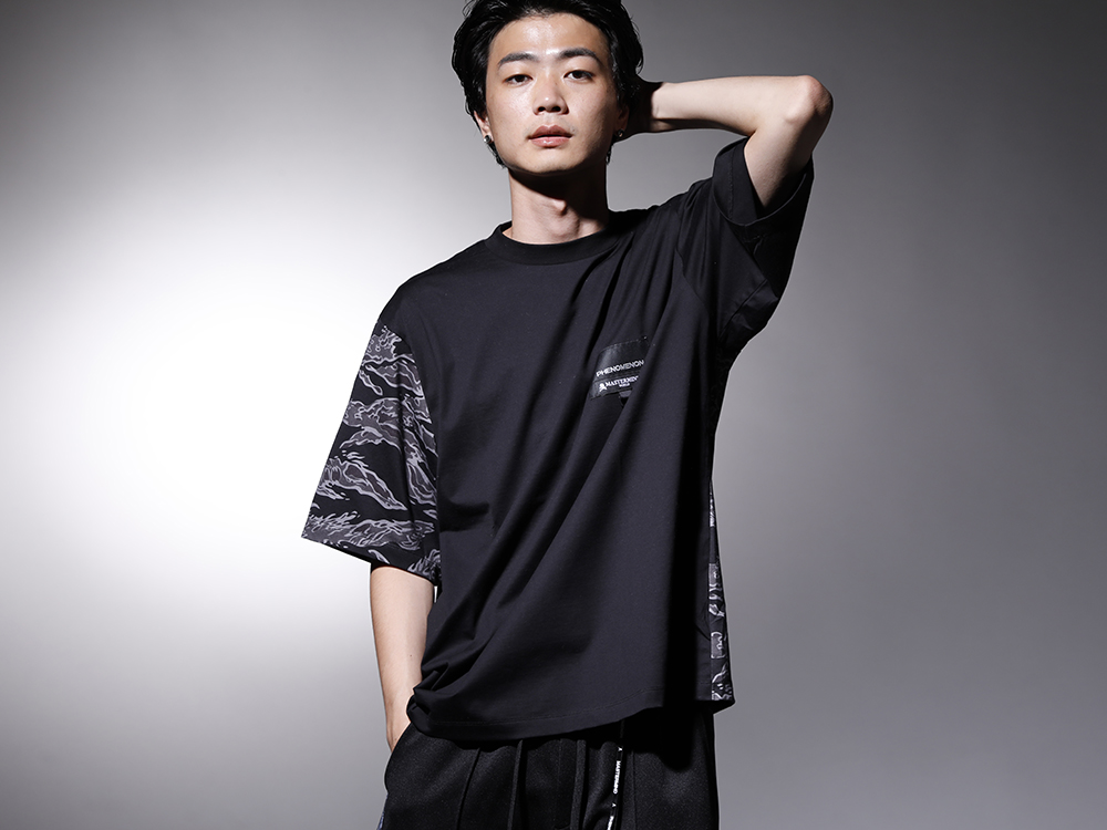フェノメノン 2022-23AW - マスターマインド ワールドのスカルロゴを生かしたインパクトのある組み合わせ。 - ILLCS22A-030(マスターマインド・ワールド × フェノメノン タイガーカモ on スカル Tシャツ) - 3-004