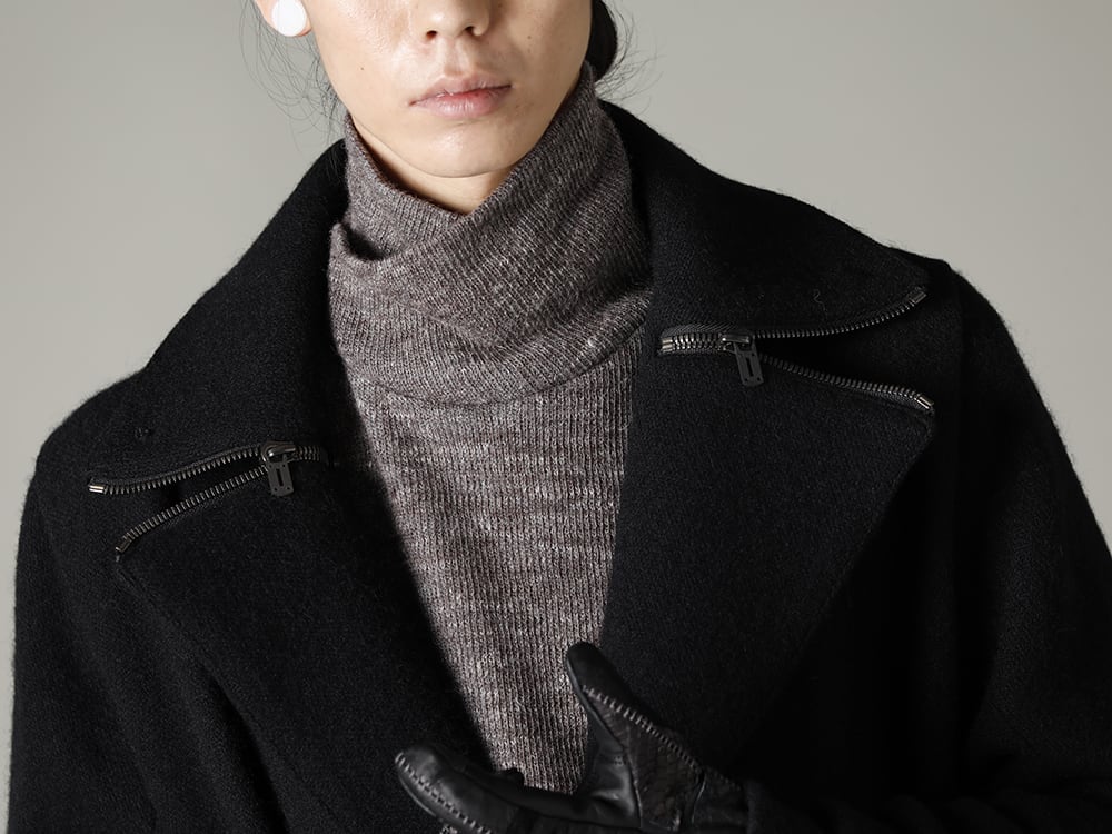 D.HYGEN 22-23AW An air of D.HYGEN by making a pinpoint assertion.  - ST106-0122A Harris Tweed Washer Double Breasted Coat ST101-0822A-Brown Shetland wool and linen knitted high neck long sleeve T-shirt Brown ST107-0322AScab Scab Jaguar Stretch Cotton Denim Tapered Cropped Pants ST108-0822A Patchwork Multi-Leather Overlock Zipper Gloves  2-001