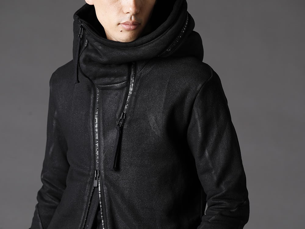 The Viridi-anne(ザ ヴィリジアン) 22-23AW(秋冬) お互いに変化しながら根底の部分がクロスオーバー  - ST101-0122A無撚糸裏毛コーティングダブルジップフーデッドジャケット  2-001