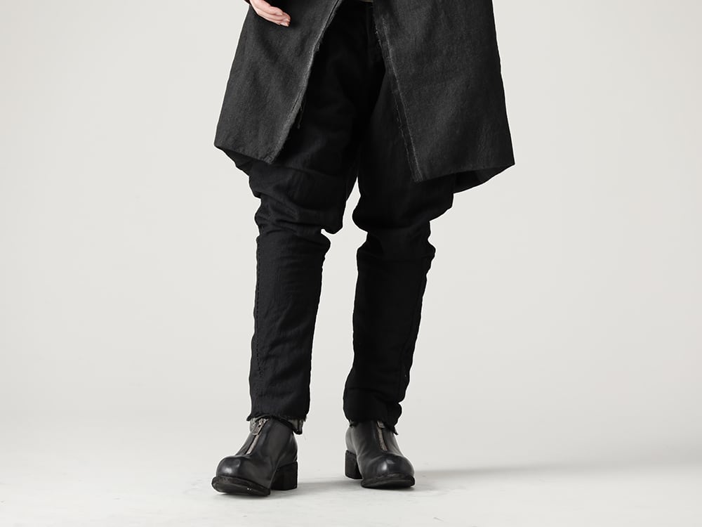 masnada(マスナダ) 22-23AW(秋冬)  アルチザンなこだわりが垣間見える 定番のライニングバギーパンツ - M2913 ライニング バギー パンツ - PL0FZ オーソピーディック デコルテ シューズ ダブルソール ホース フルグレイン - PL0FZ