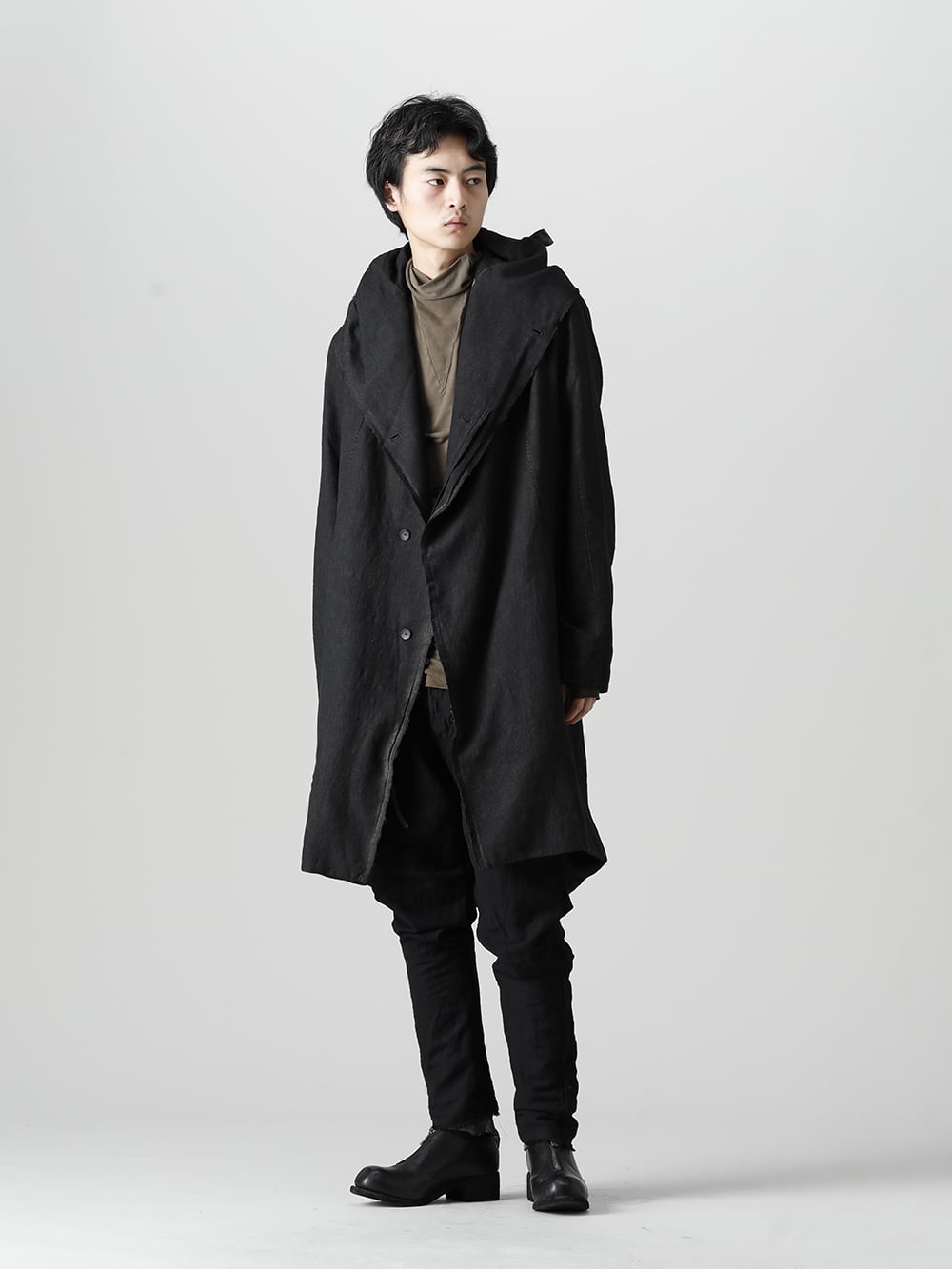 masnada(マスナダ) 22-23AW(秋冬)  定番のライニングバギーパンツ - M2920 リバーシブル パーカ - M2981 ハイネック Tシャツ - M2913 ライニング バギー パンツ - PL0FZ オーソピーディック デコルテ シューズ ダブルソール ホース フルグレイン - PL0FZ 1-003