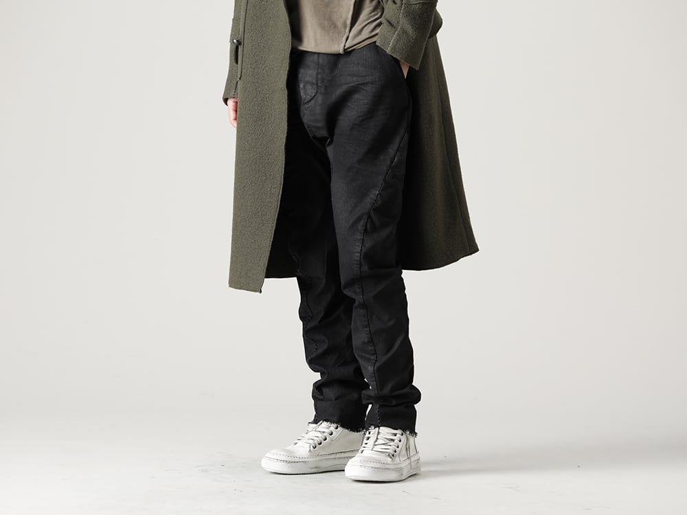 masnada(マスナダ) 22-23AW(秋冬) 特異なデザインが目を惹くバギージーンズ  - M2931 バギー ジーンズ - PL0FZ オーソピーディック デコルテ シューズ ダブルソール ホース フルグレイン - PL0FZ 2-001