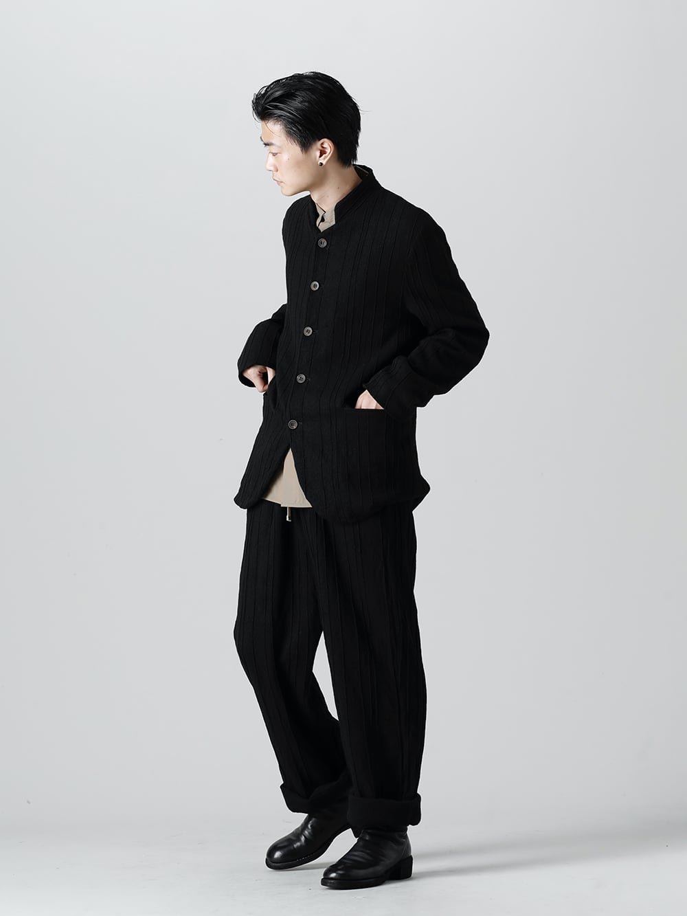 NOUSAN(ノウザン) 22-23AW(秋冬)  セットアップは大人の男性にふさわしいスタイリング - joep-preat-wool プリーツド ウール スタンド カラー ジャケット - Shirt-a-Tamamushi 玉虫 シャツ - linea-preatwool プリーツド ウール ワイド パンツ - 788Z_H バックジップブーツ ダブルソール - ホース フルグレイン レザー 1-001