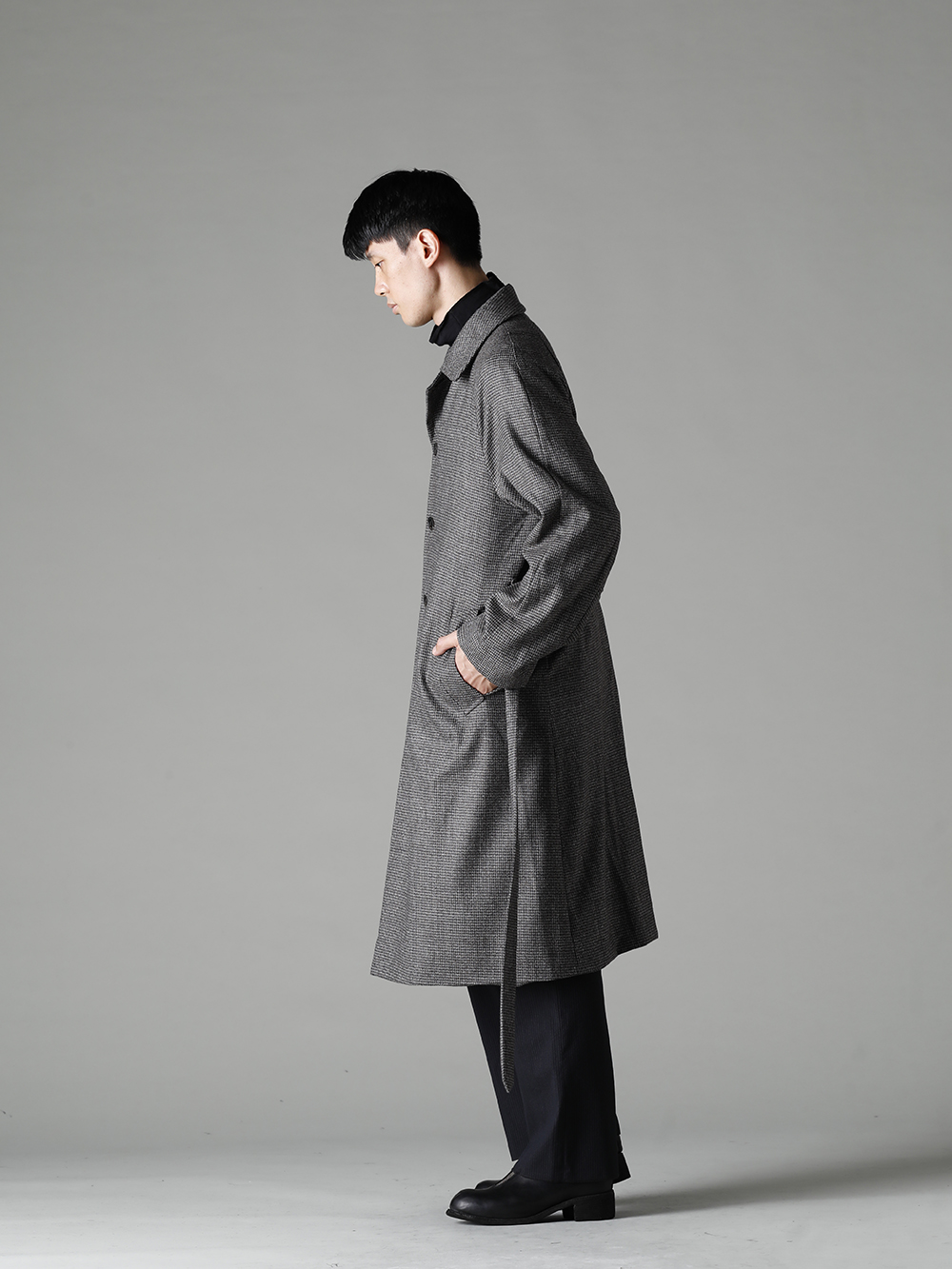 NOUSAN 22-23AW  The brown Hounds Tooth Coat creates an adult look - fred-c Houndstooth Lagran Long Coat - TTC-swcm-blk Cotton Bottleneck Black - P114-165 Joseph Pants - PL0FZ Orthopaedic Decollete Shoes Double Sole Horse Full Grain - PL0FZ 1-002