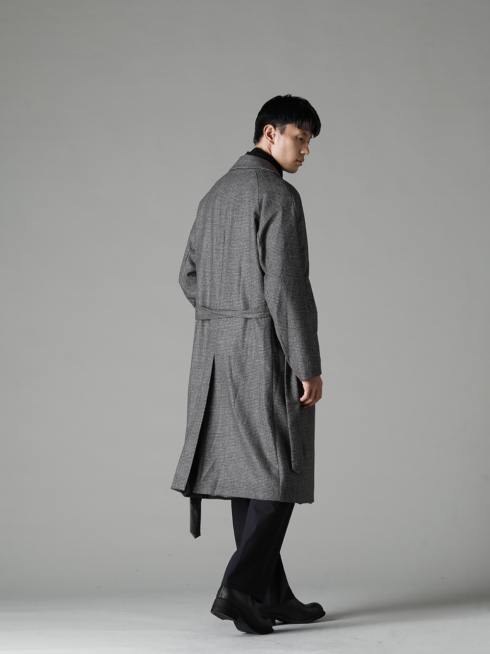 NOUSAN 22-23AW  The brown Hounds Tooth Coat creates an adult look - fred-c Houndstooth Lagran Long Coat - TTC-swcm-blk Cotton Bottleneck Black - P114-165 Joseph Pants - PL0FZ Orthopaedic Decollete Shoes Double Sole Horse Full Grain - PL0FZ 1-003