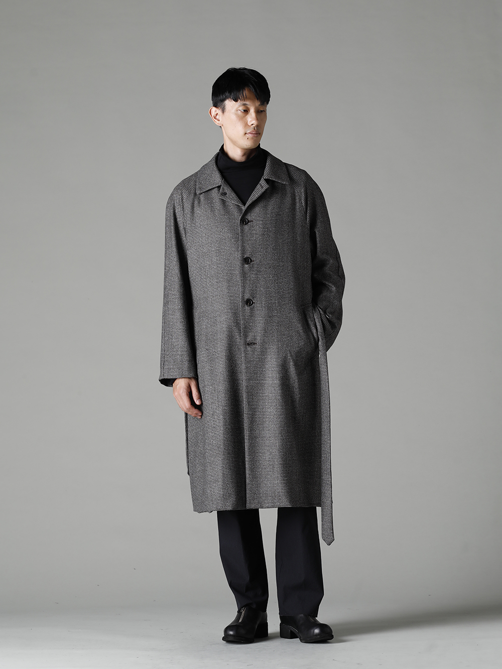 NOUSAN 22-23AW  The brown Hounds Tooth Coat creates an adult look - fred-c Houndstooth Lagran Long Coat - TTC-swcm-blk Cotton Bottleneck Black - P114-165 Joseph Pants - PL0FZ Orthopaedic Decollete Shoes Double Sole Horse Full Grain - PL0FZ 1-003