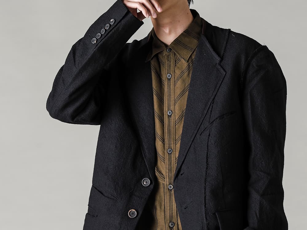 ZIGGY CHEN-ジギーチェン 22-23AW(秋冬) 表とは相反した個性的な裏地が特徴の変形ジャケット  - 0M2230912-アシンメトリック 2ボタンブレザー - 0M2230706-フロントスリット ポケットシャツ 2-002