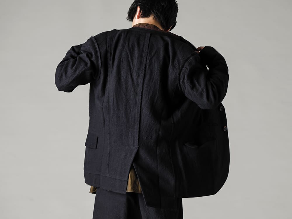 ZIGGY CHEN-ジギーチェン 22-23AW(秋冬) 表とは相反した個性的な裏地が特徴の変形ジャケット  - 0M2230912-アシンメトリック 2ボタンブレザー - 0M2230706-フロントスリット ポケットシャツ 2-004