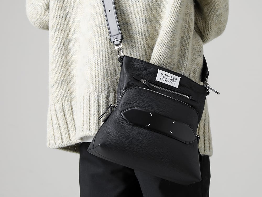 Maison Margiela 2022-23AW Relaxed knit cardigan with the iconic 