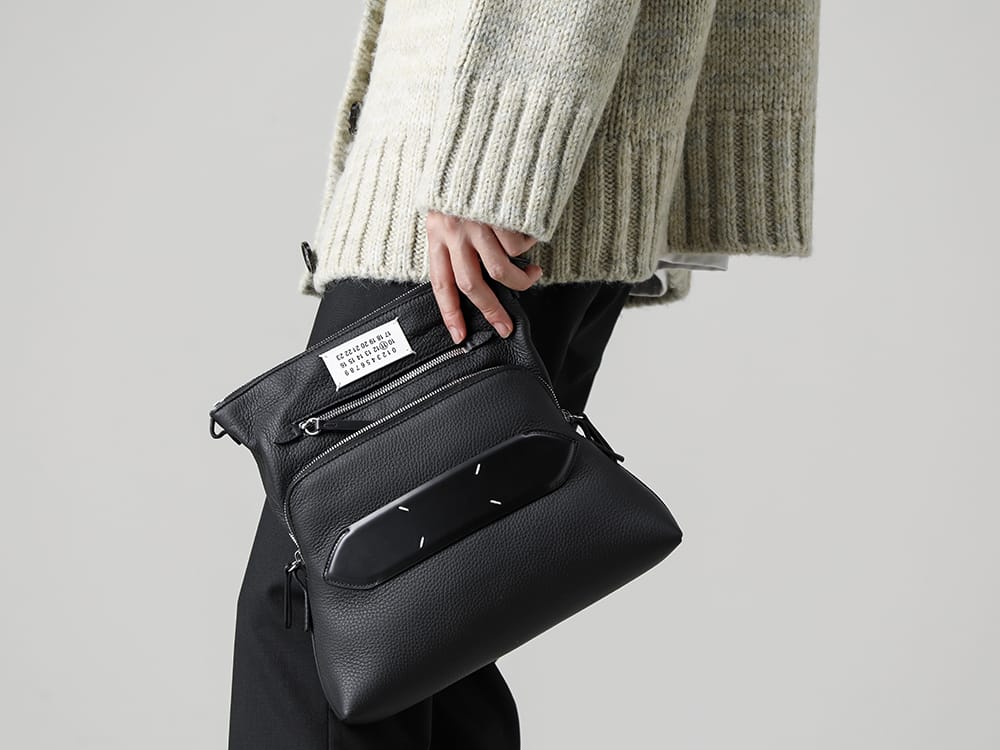 Maison Margiela 2022-23AW Replica painter sneakers are designed with ease of movement in mind. - SB1WG0003 Soft 5ac Multifunction Bag Small - S50KA0530 Drawstring Pants - S57WS0240-Off-White Replica Painter Off White 3-002