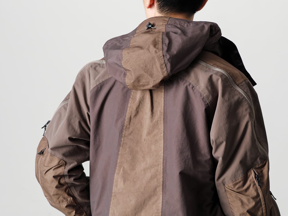 The Viridi-anne 2022-23AW A Tactical Jacket that lets you enjoy a mix of materials  - VI-3508-06-Brown-Gray Tactical Jacket Brown Gray - VI-3533-01-Black Wool / Cotton brushed lining High Neck Pullover Black 2-002