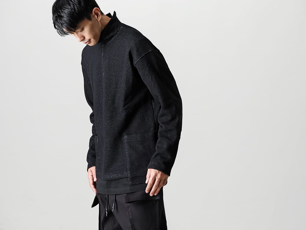 The Viridi-anne 2022-23AW A Tactical Jacket that lets you enjoy a mix of materials  - VI-3508-06-Brown-Gray Tactical Jacket Brown Gray - VI-3533-01-Black Wool / Cotton brushed lining High Neck Pullover Black 2-004