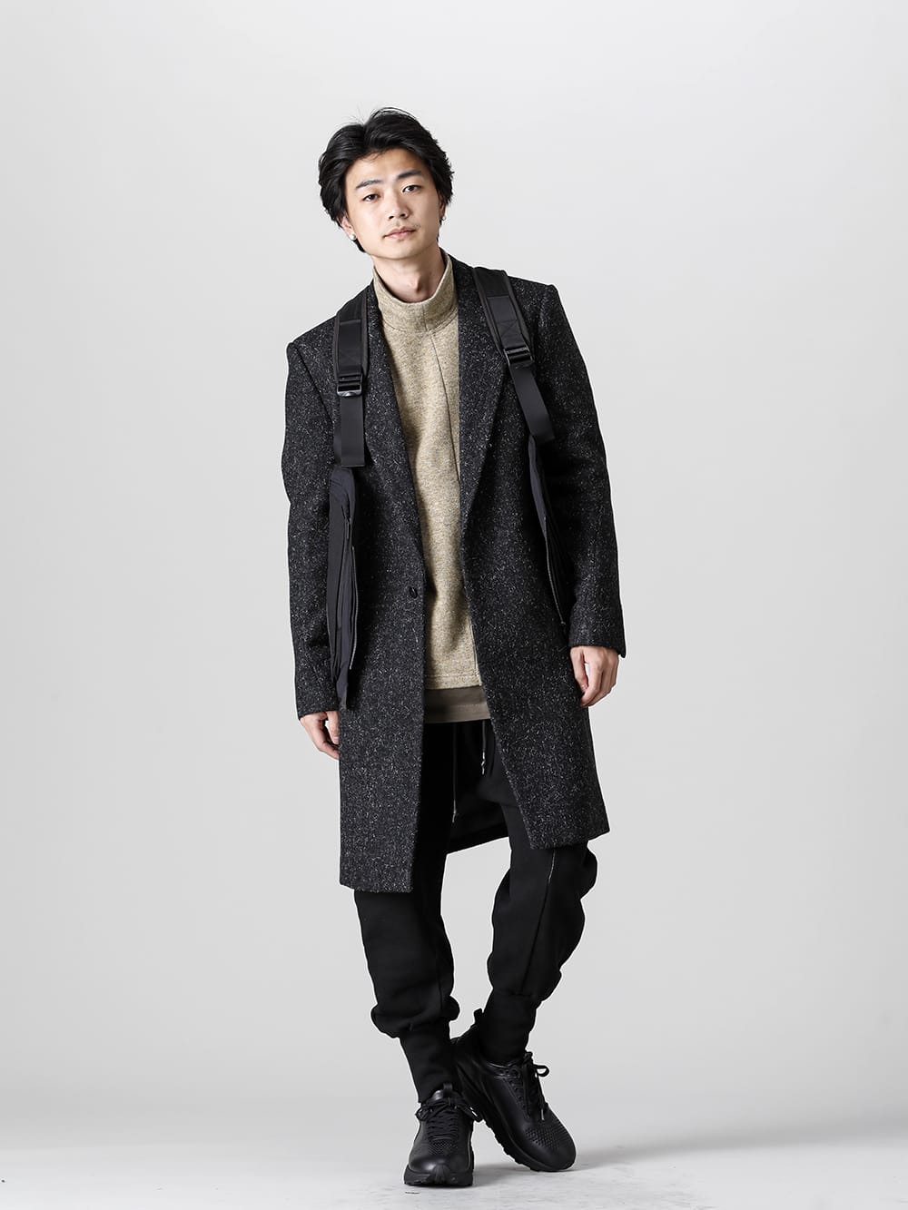 White Mountaineering 2022-23AW Styling - White Mountaineering Camping Vest Coat Style Functional coat styling by mixing a camping vest with a classic tweed coat - BK2273204 BLK Camping Vest - RB-453 Chester Coat - RB-431-Deep-Black Solid Jersey Deep Black