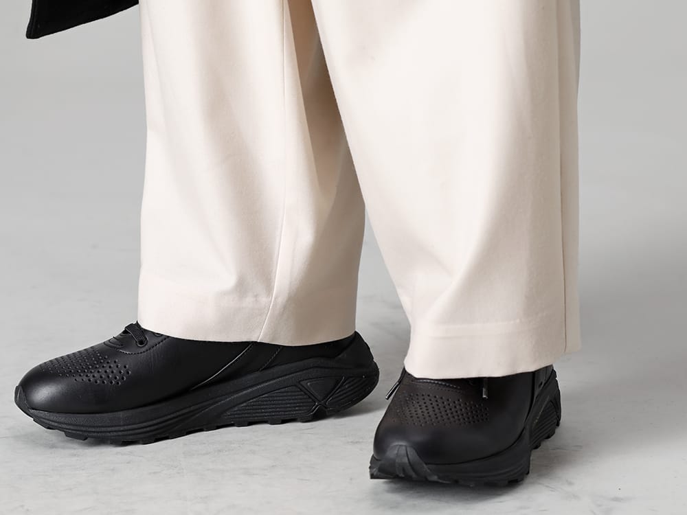 ブランド名 2022-23AW 見出し3 - 　vu-a22-p10 Off white ニー ワイドパンツ - SCV186C016 Black ナイト ラン ライト Black 3-004