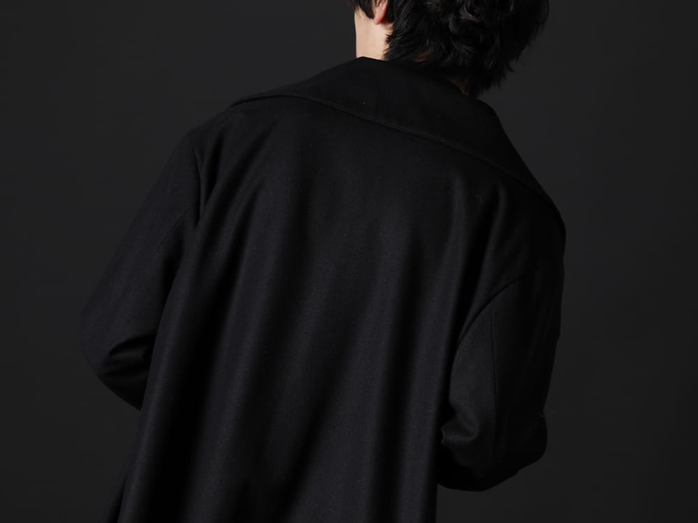 クジャク 2022-23AW - ネックデザインが特徴のロングコート - KJ-22AW01(スズラン コート) - 2-009