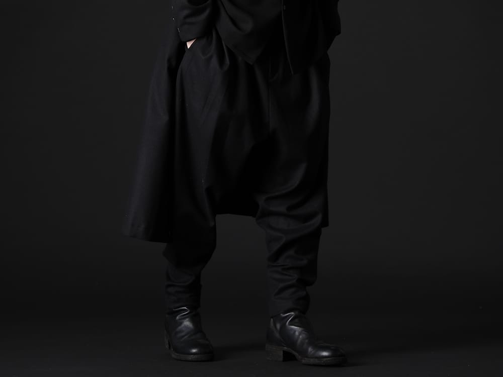 クジャク / グイディ 2022-23AW - すっきりとした美しいシルエットのパンツ - KJ-22AW03(シラン パンツ) 788Z_H(バックジップブーツ ダブルソール - ホース フルグレイン レザー) - 3-002