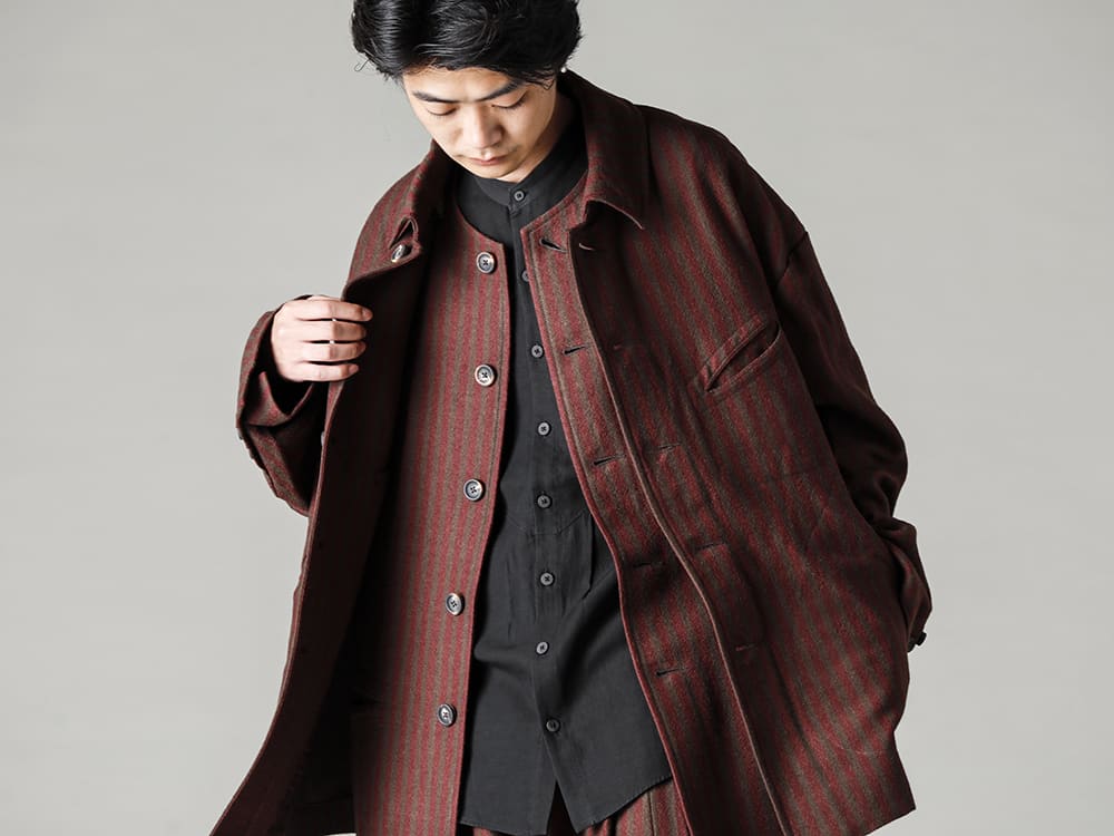 ZIGGY CHEN-ジギーチェン 22-23AW(秋冬) 今期のZIGGY CHENのレイヤードバランスが楽しめるレイヤードデザイン  - 0M2231111-ディタッチャブル インバネス コート - 0M2230709-マンダリンカラー ポケットシャツ 2-005