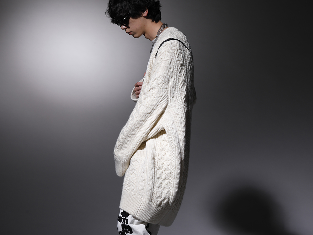 TAKAHIROMIYASHITATheSoloist. / SAINT M×××××× 2022-23AW - Pieces that incorporate each brand's unique style. - sk.0001AW22-White(double zip balloon shaped aran pattern cardigan White) SM-A22-0000-069(BORN X RAISED × ©SAINT M×××××× CLOWN Long sleeve T-shirt White) sa.0010AW22(Sunglasses kurdt) sa.0024AW22(Quadruple glass beads with ball chain necklace) - 2-002