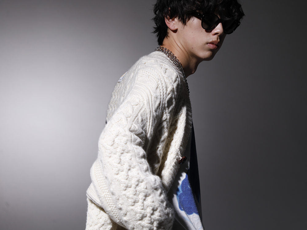 TAKAHIROMIYASHITATheSoloist. / SAINT M×××××× 2022-23AW - Pieces that incorporate each brand's unique style. - sk.0001AW22-White(double zip balloon shaped aran pattern cardigan White) SM-A22-0000-069(BORN X RAISED × ©SAINT M×××××× CLOWN Long sleeve T-shirt White) - 2-005