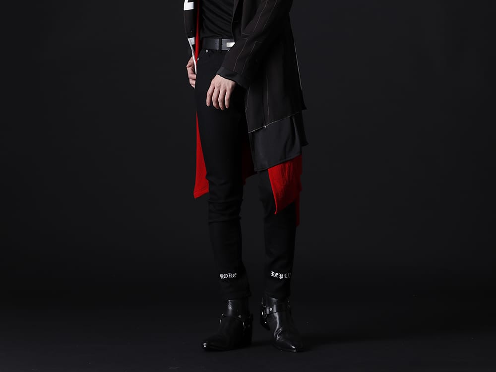 ガラアーベント 2022-23AW - すっきりとエレガンスなパンツにロックさを加えるベルト - 87407507(EXフィットデニム ロゴ刺繍 レギンス パンツ) 87115902(ハーネスリング ブーツ) - 3-001