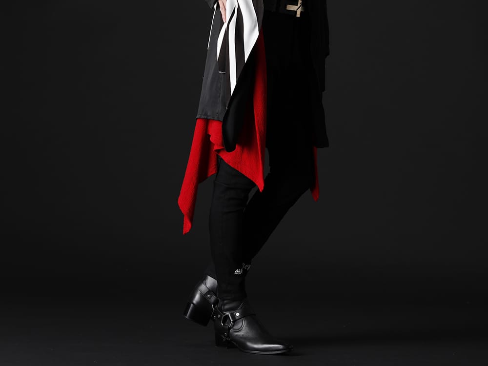 ガラアーベント 2022-23AW - すっきりとエレガンスなパンツにロックさを加えるベルト - 87407507(EXフィットデニム ロゴ刺繍 レギンス パンツ) 87115902(ハーネスリング ブーツ) - 3-002