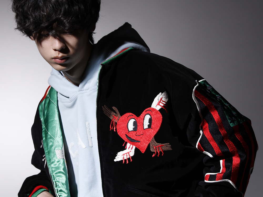 SAINT M×××××× 2022-23AW - A Satin Jacket that can be enjoyed in two ways: in black, or in bright green and pink. - SM-S22-0000-059(DENIM TEARS × ©SAINT M×××××× SAINT TEARS Reversible Sukajyan) SM-A22-0000-022(HOLY RELICS FELT Hoodie) - 2-004