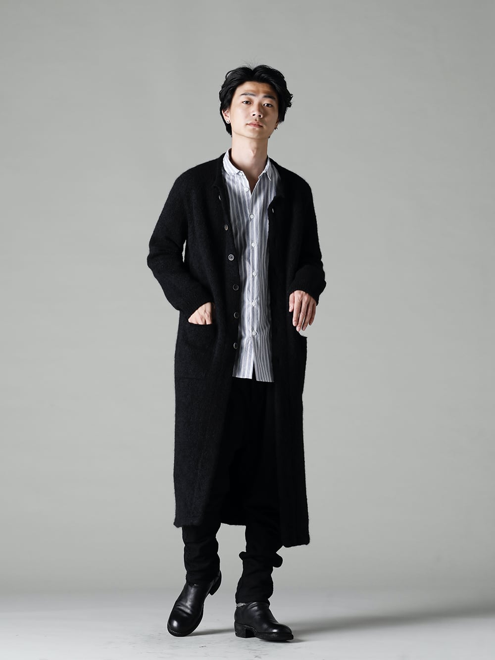 Forme D`expression 22-23AW  The supple silhouette creates an elegance that is hard to achieve with other outerwear. - HM014-SIOB Alpaca Long Coat - Sh112-A70 Tyrol Shirt - M2913 Lined Baggy Pants - 788Z_H Back Zip Boots Double Sole - Horse Full Grain Leather 1-001