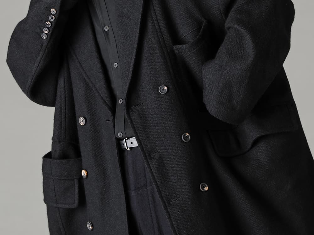 ZIGGY CHEN 22-23AW Shaped shirtrobe with a completely different look in the front and back  - 0M2231122-Double-breasted oversize coat - 0M2230719-Bi-Colour Front slit shirt dressing gown 2-004