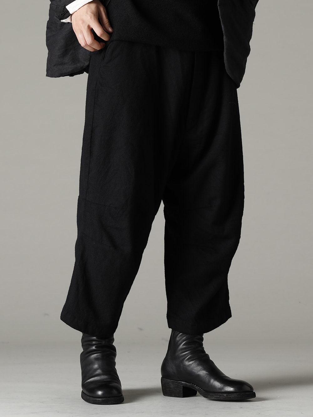 GARMENT REPRODUCTION OF WORKERS(ガーメント リプロダクション オブ ワーカース) 22-23AW(秋冬) アーサー パンツ ウール ブラック & オリーブ 4-002