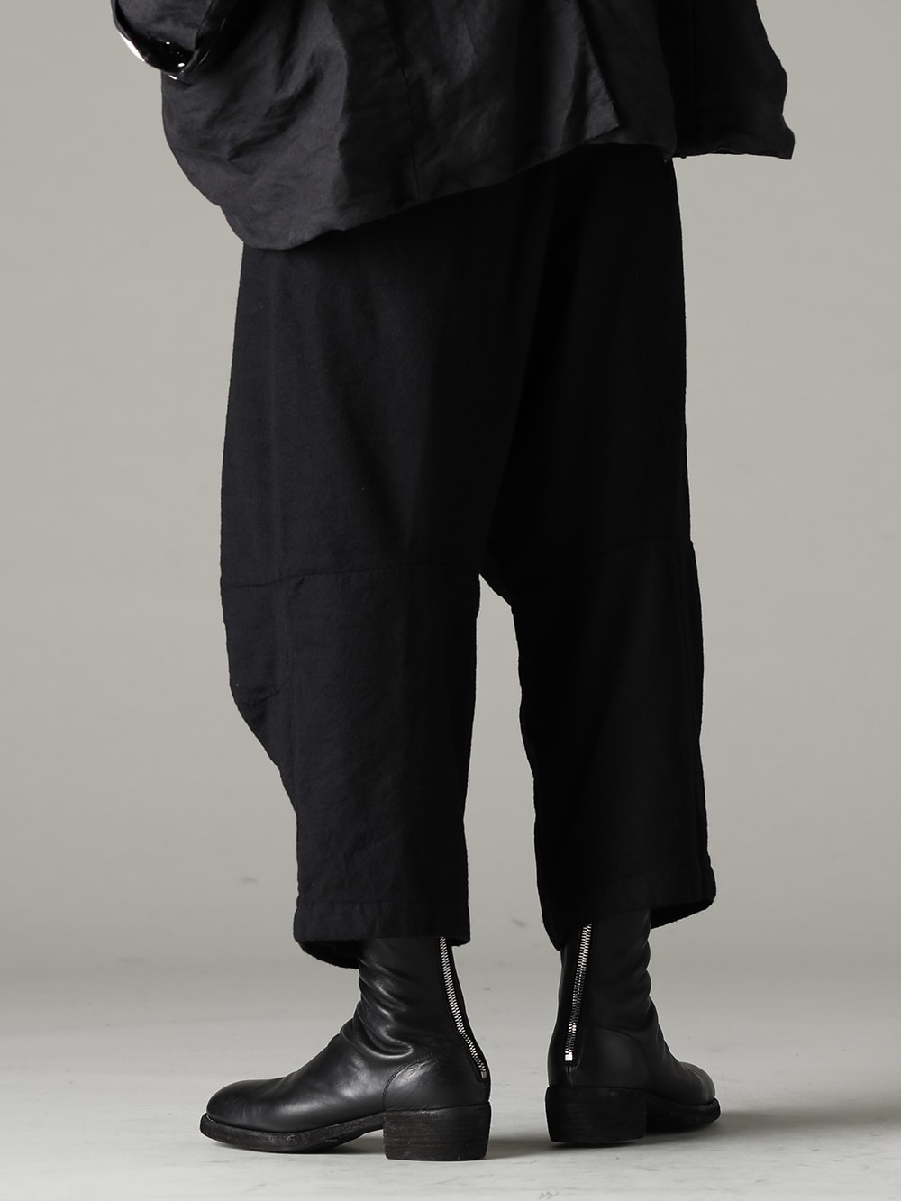 GARMENT REPRODUCTION OF WORKERS(ガーメント リプロダクション オブ ワーカース) 22-23AW(秋冬) アーサー パンツ ウール ブラック & オリーブ 4-003