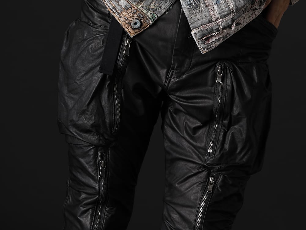 ザ ヴィリジアン 2022-23AW - レザーの光沢感にジップのアクセントを加えた下半身 - VI-3505-04(ゴートレザー リブパンツ) - 3-004